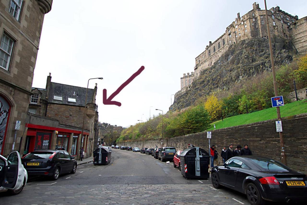 Joivy Unique Old Town Stay Under Edinburgh Castle Exteriör bild